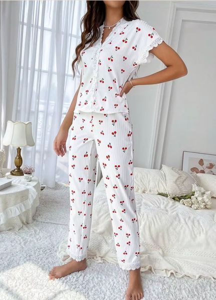 Зручний жіночий домашній комплект для сну та дому Perfect Cherry (1843-42-01) Білий S 1843-42-01 фото